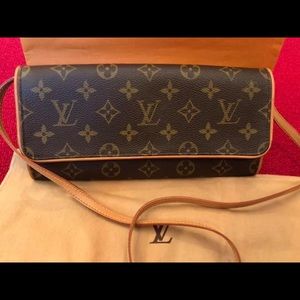 Louis Vuitton Monogram Twin Pochette